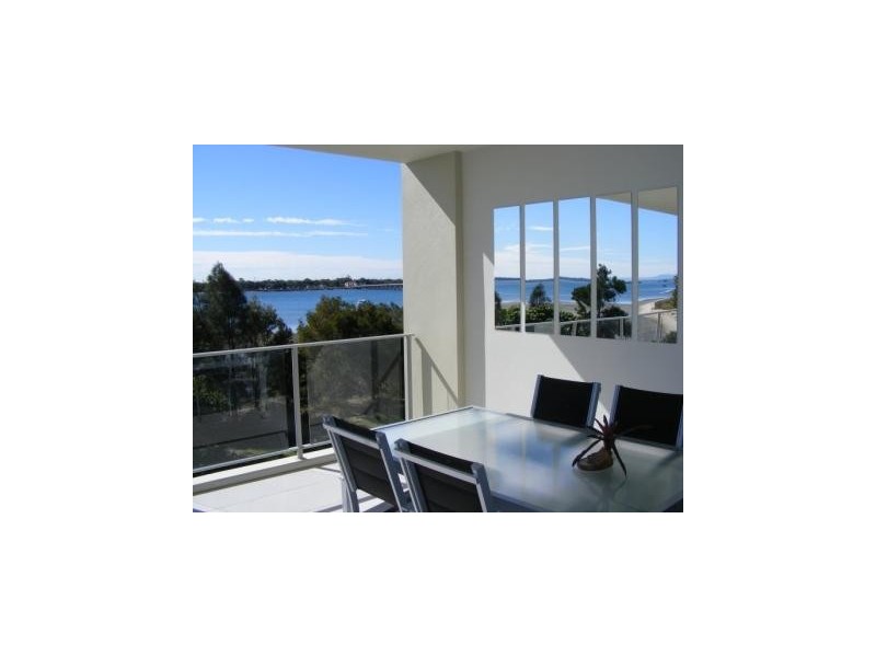 Sandstone Point QLD 4511
