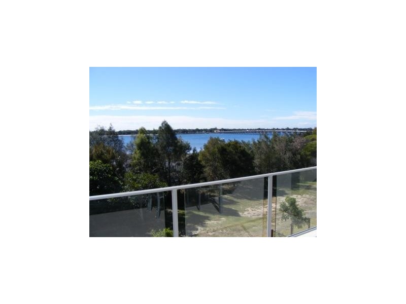 Sandstone Point QLD 4511