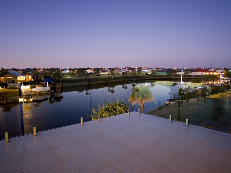 44 North Point, Banksia Beach QLD 4507