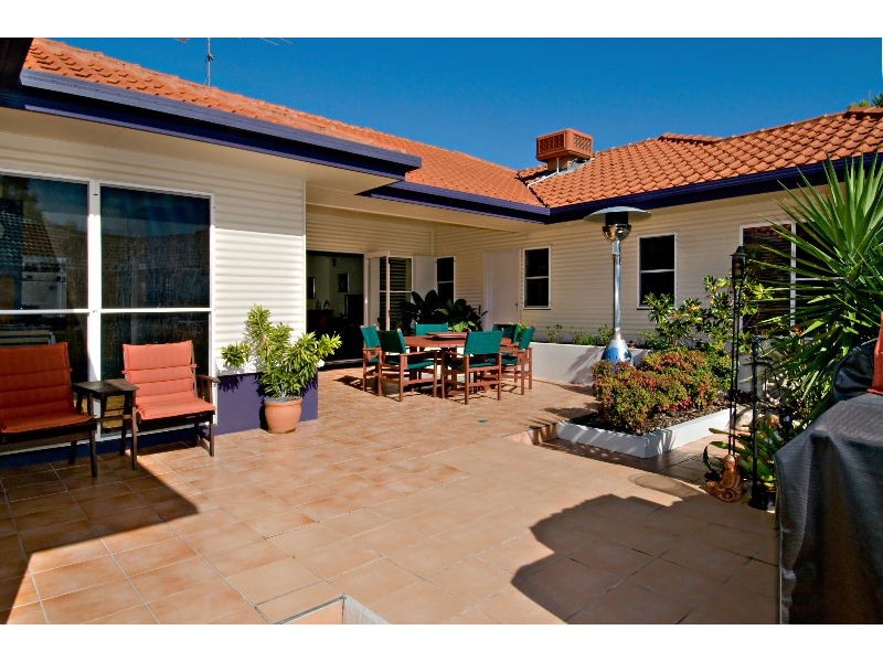 9 Marlin Court, Banksia Beach QLD 4507