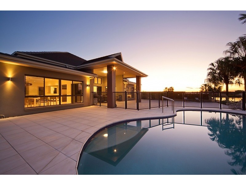 52 North Point, Banksia Beach QLD 4507