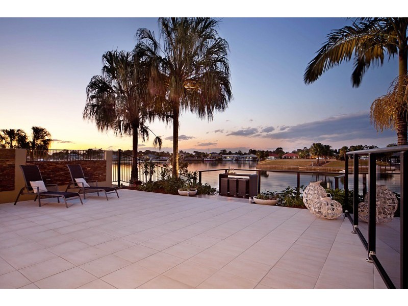 52 North Point, Banksia Beach QLD 4507