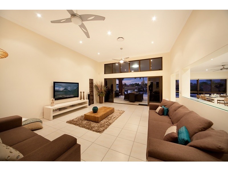 52 North Point, Banksia Beach QLD 4507