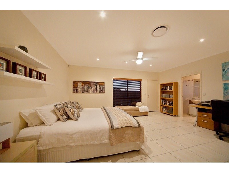 52 North Point, Banksia Beach QLD 4507