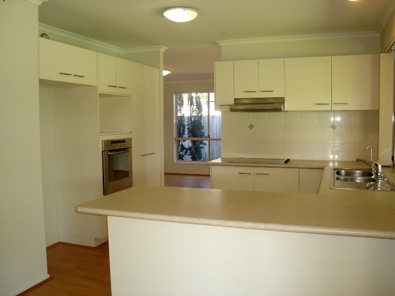 28 Topsail Circuit, Banksia Beach QLD 4507