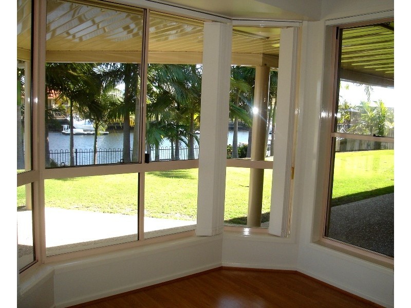 28 Topsail Circuit, Banksia Beach QLD 4507