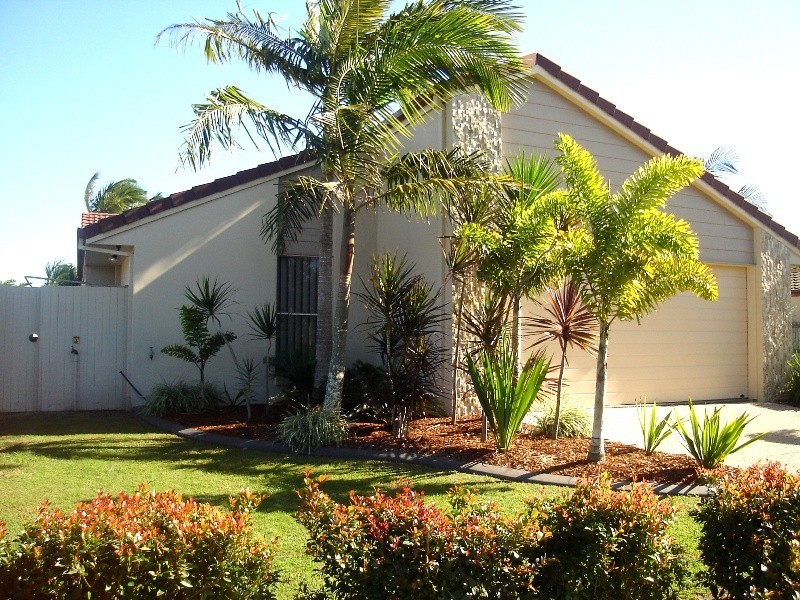 28 Topsail Circuit, Banksia Beach QLD 4507