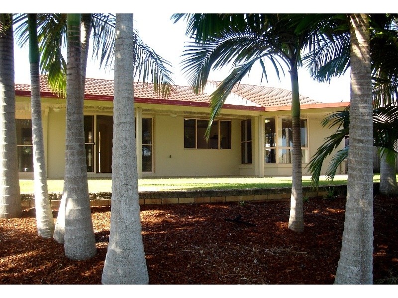 28 Topsail Circuit, Banksia Beach QLD 4507