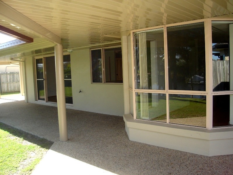 28 Topsail Circuit, Banksia Beach QLD 4507