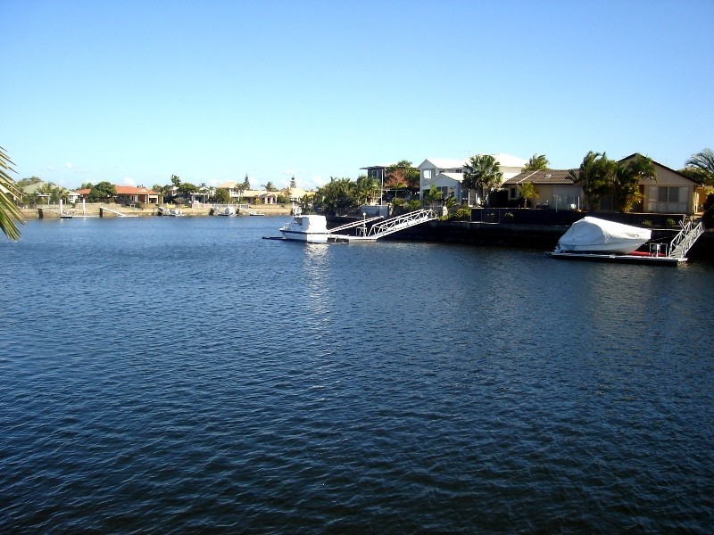 28 Topsail Circuit, Banksia Beach QLD 4507