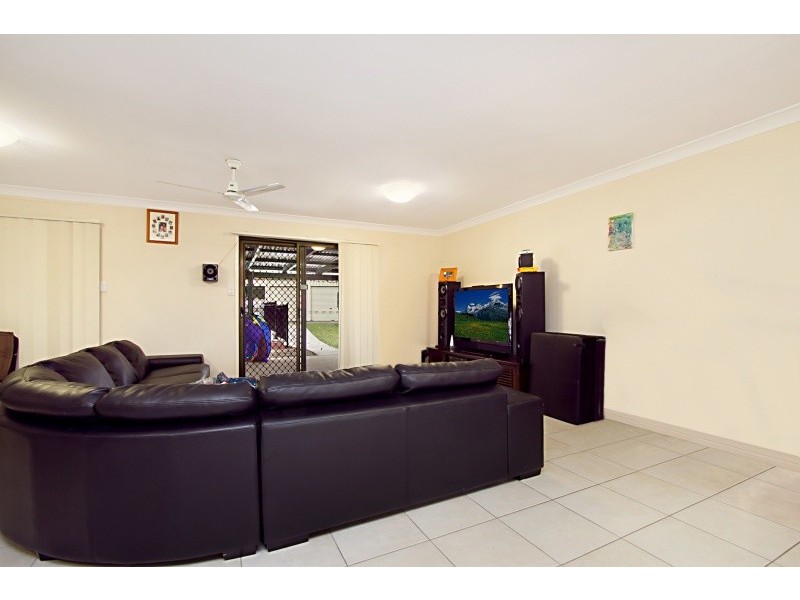 22 Taksan Place, Ningi QLD 4511