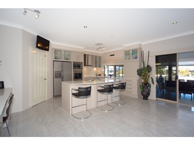24 Island Parade, Banksia Beach QLD 4507