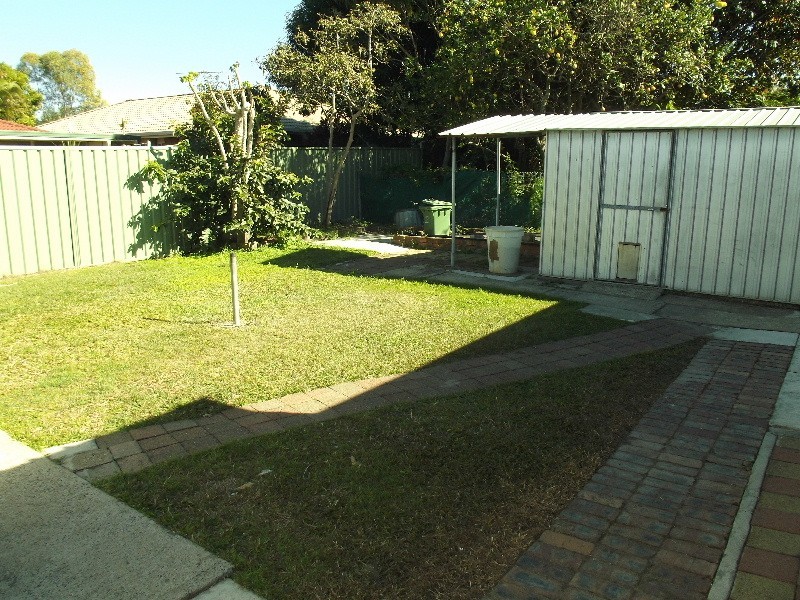 25 Dianthus Ave, Banksia Beach QLD 4507