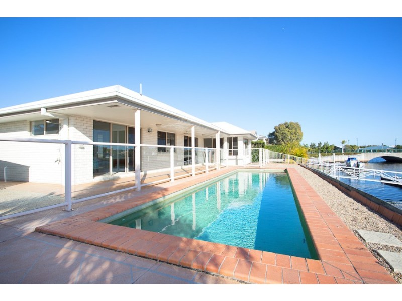 7 Voyagers Drive, Banksia Beach QLD 4507