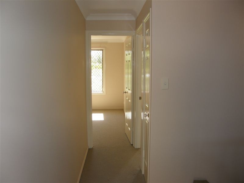 Unit 2, 5 Clarke Terrace, Sandstone Point QLD 4511