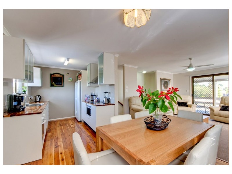Sandstone Point QLD 4511