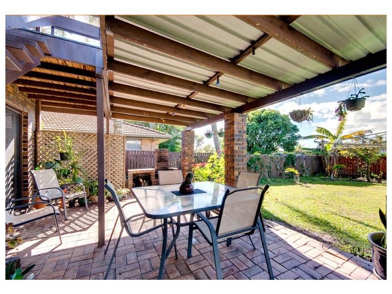 Sandstone Point QLD 4511