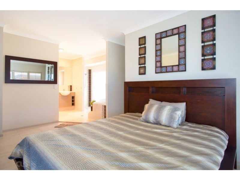 18 Barklya Cres, Bongaree QLD 4507