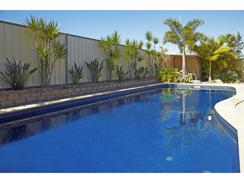 8 Blueberry Street, Banksia Beach QLD 4507