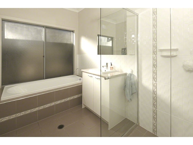 8 Blueberry Street, Banksia Beach QLD 4507