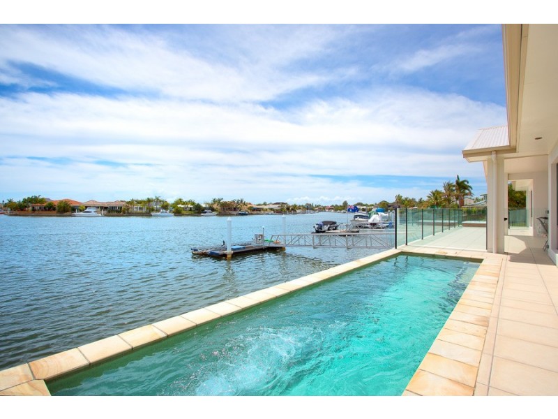 11 Botany Cres, Banksia Beach QLD 4507