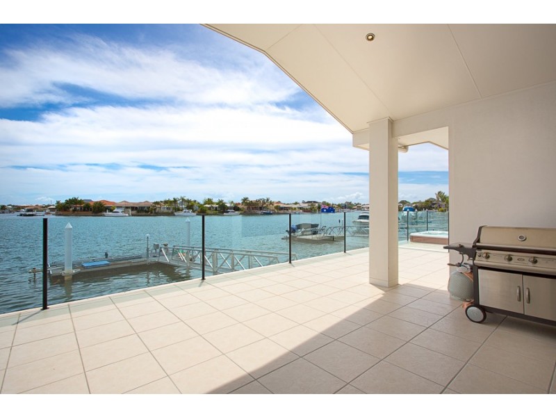 11 Botany Cres, Banksia Beach QLD 4507