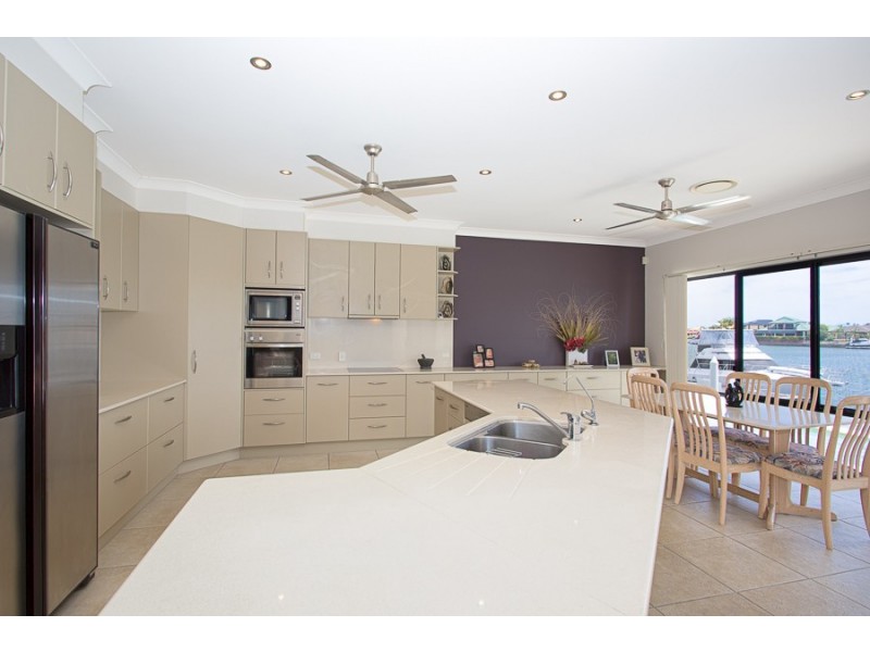 11 Botany Cres, Banksia Beach QLD 4507