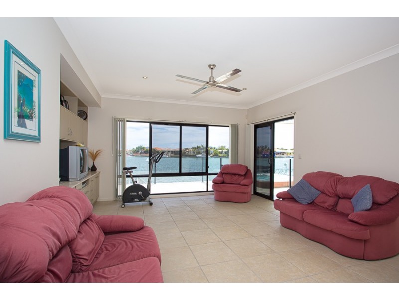 11 Botany Cres, Banksia Beach QLD 4507