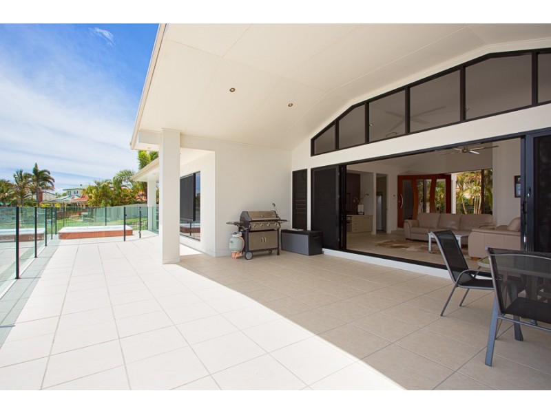 11 Botany Cres, Banksia Beach QLD 4507