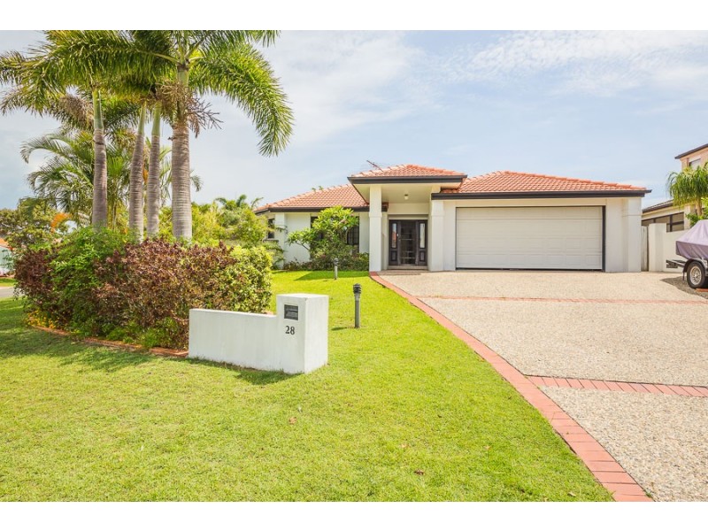 28 Dugong Crescent, Banksia Beach QLD 4507