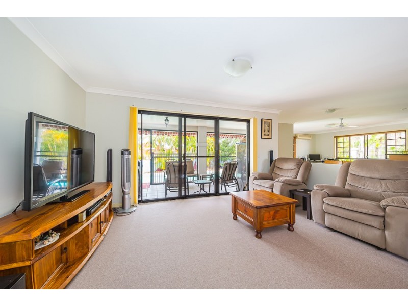 28 Dugong Crescent, Banksia Beach QLD 4507