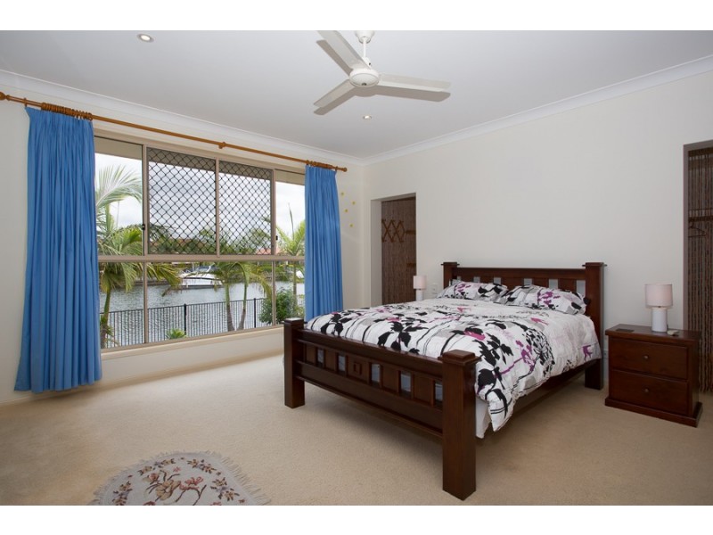 42 Topsail Crct, Banksia Beach QLD 4507