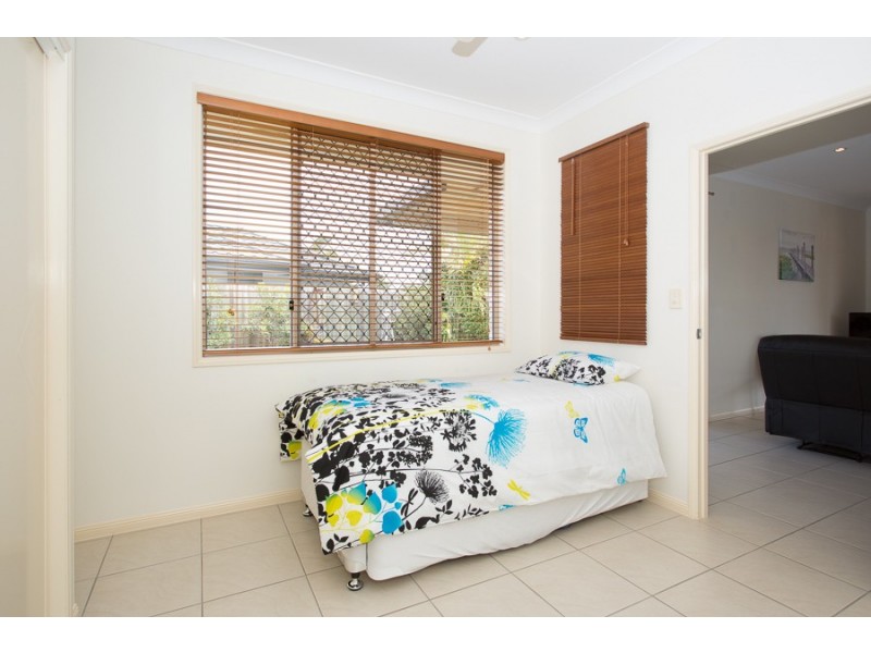 42 Topsail Crct, Banksia Beach QLD 4507