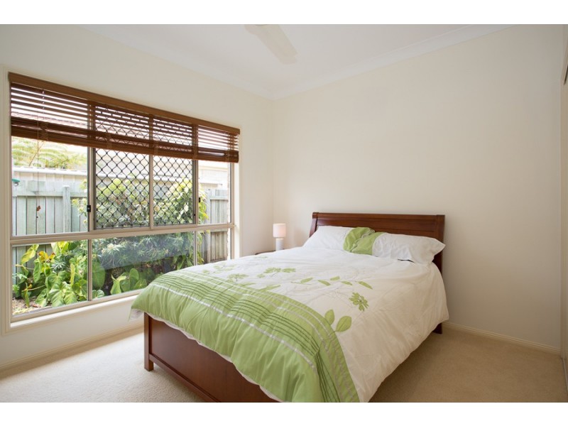 42 Topsail Crct, Banksia Beach QLD 4507