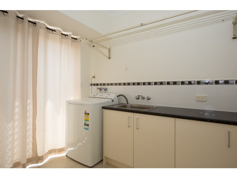 42 Topsail Crct, Banksia Beach QLD 4507