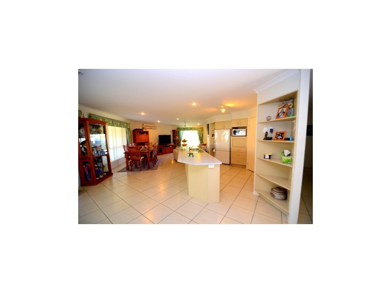 263 Bestmann Road, Sandstone Point QLD 4511
