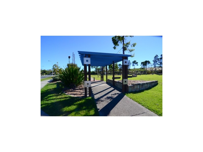 263 Bestmann Road, Sandstone Point QLD 4511