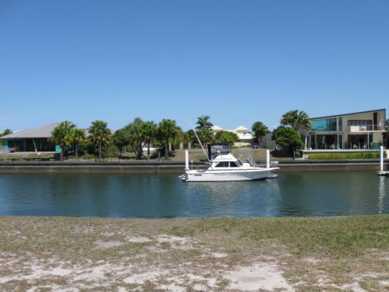 33 North Point, Banksia Beach QLD 4507