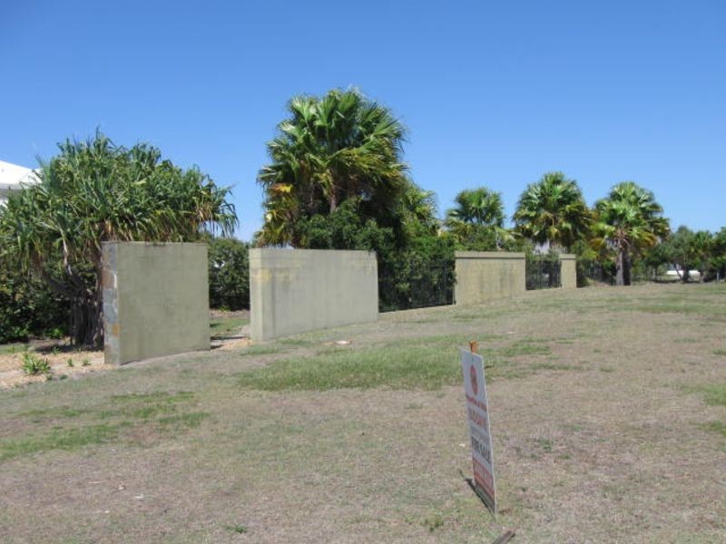 33 North Point, Banksia Beach QLD 4507