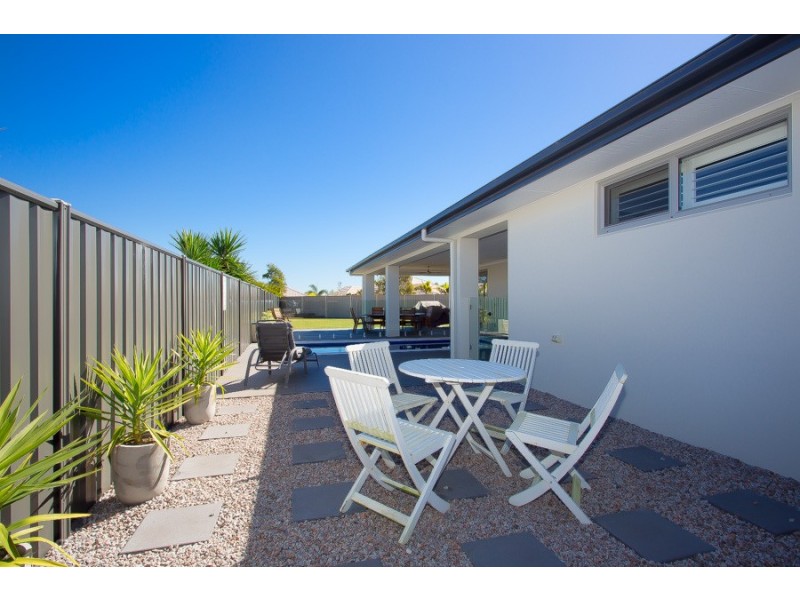 13 Blueberry Street, Banksia Beach QLD 4507