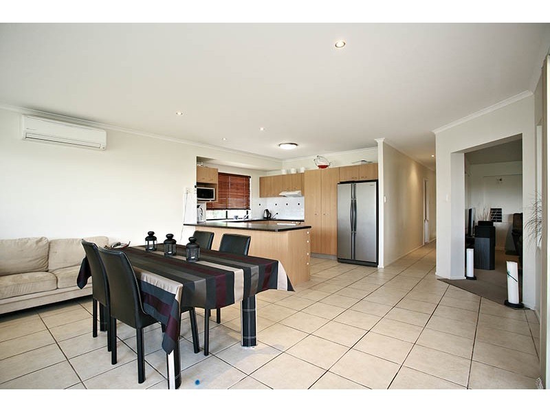 12 Fulmar Cresent, Banksia Beach QLD 4507