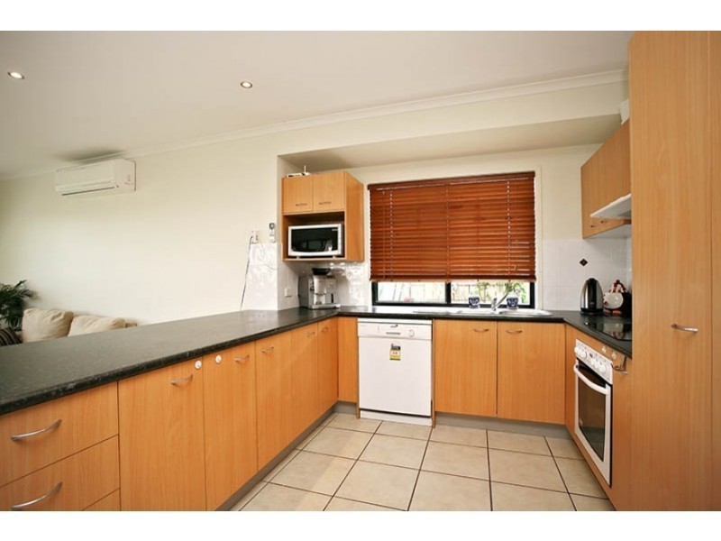 12 Fulmar Cresent, Banksia Beach QLD 4507