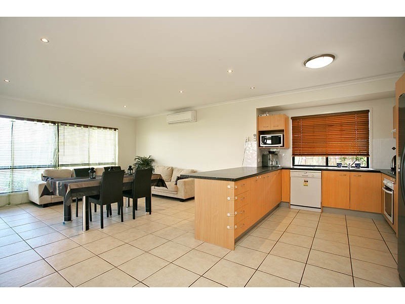 12 Fulmar Cresent, Banksia Beach QLD 4507