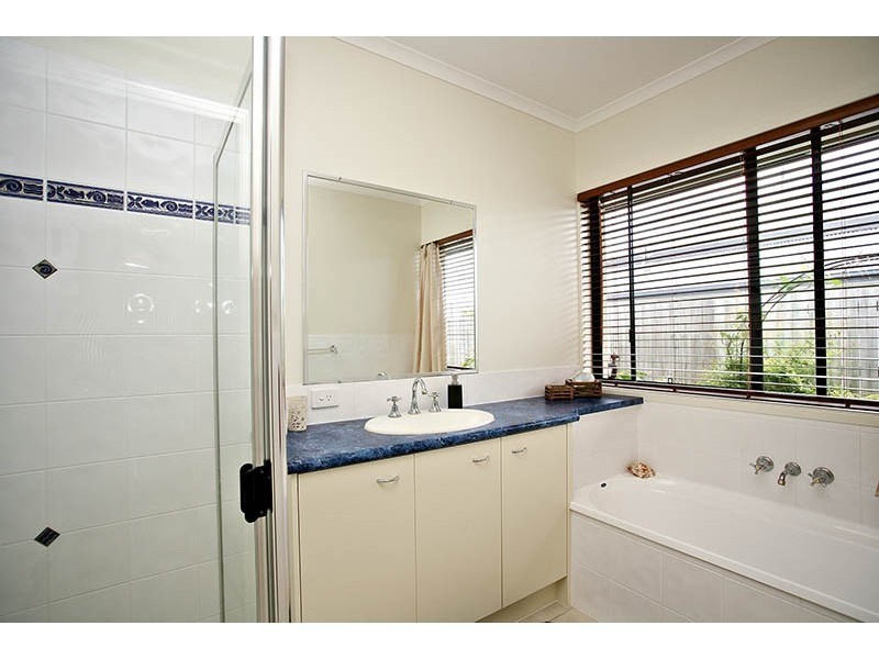 12 Fulmar Cresent, Banksia Beach QLD 4507