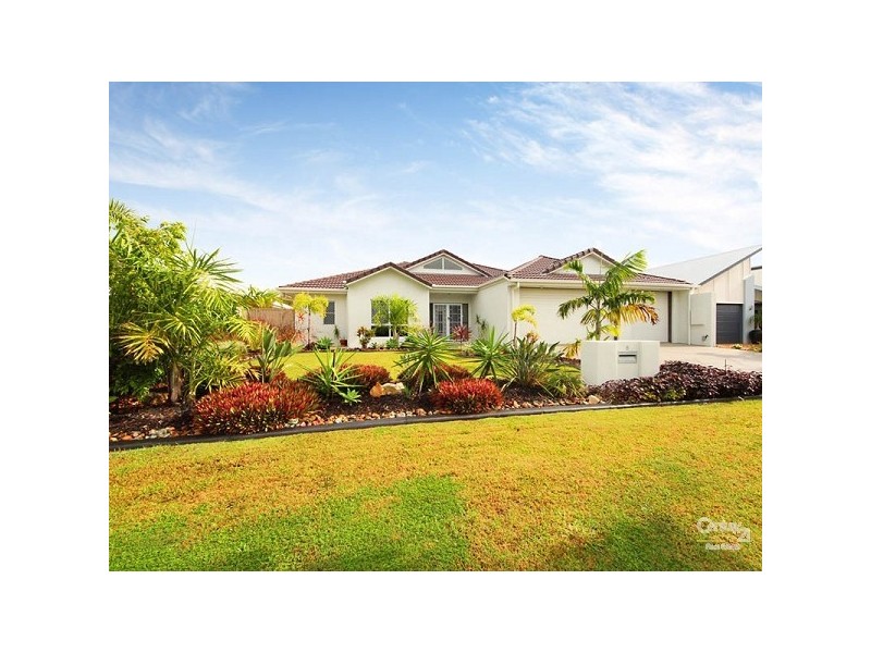 8 Whitehaven Place, Banksia Beach QLD 4507