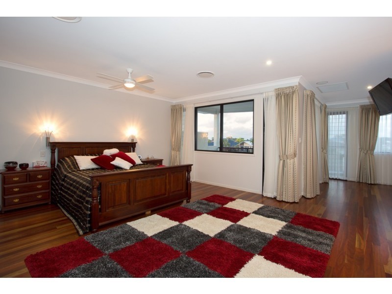 40 North Point, Banksia Beach QLD 4507