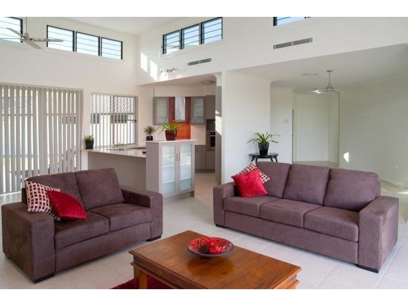 1 Blueberry Street, Banksia Beach QLD 4507