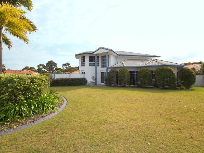 2 Windward Place, Banksia Beach QLD 4507