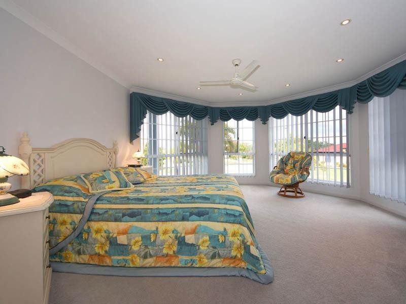2 Windward Place, Banksia Beach QLD 4507