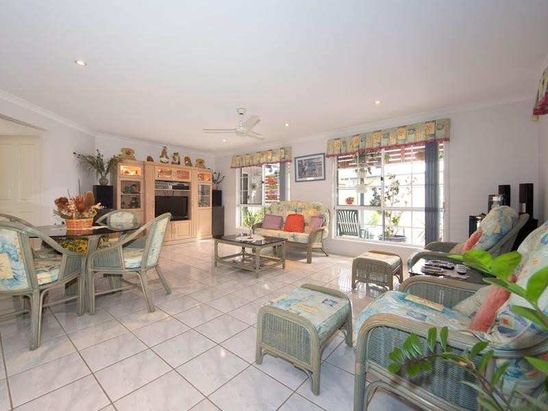 2 Windward Place, Banksia Beach QLD 4507